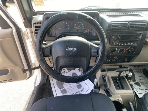 Used 2005 Jeep Wrangler Unlimited AWD/4WD image 27