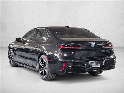 New 2026 BMW i7 M70 AWD/4WD image 7