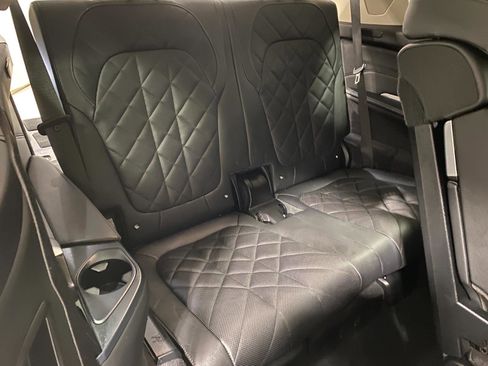 Used 2024 BMW X7 xDrive40i w/ Premium Package image 16