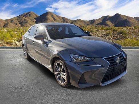 Used 2020 Lexus IS 300 RWD image 5