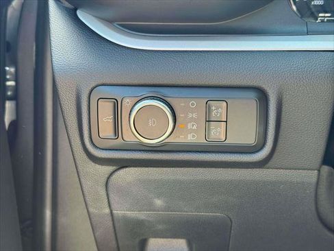 Used 2023 Ford Explorer XLT w/ Equipment Group 202A AWD/4WD image 20