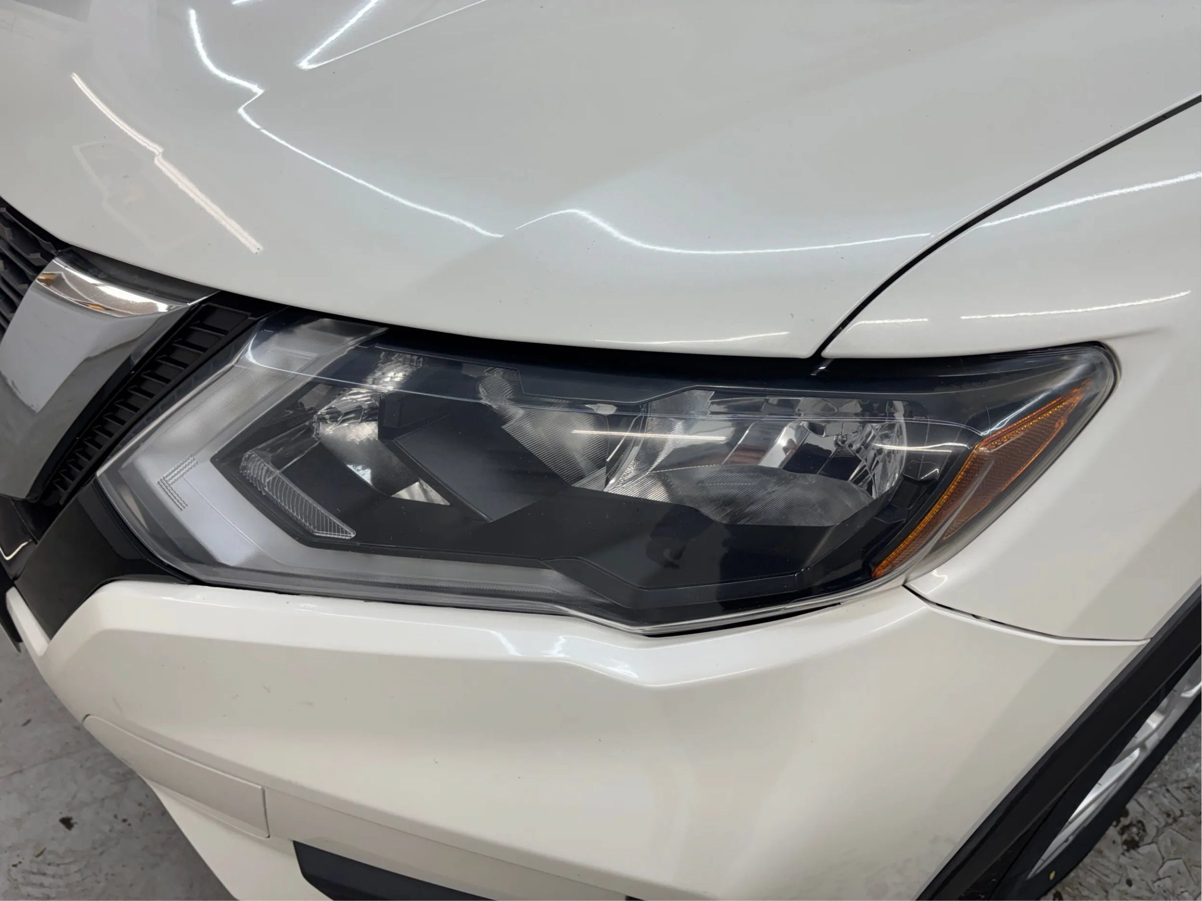 Used 2018 Nissan Rogue SV AWD/4WD image 31