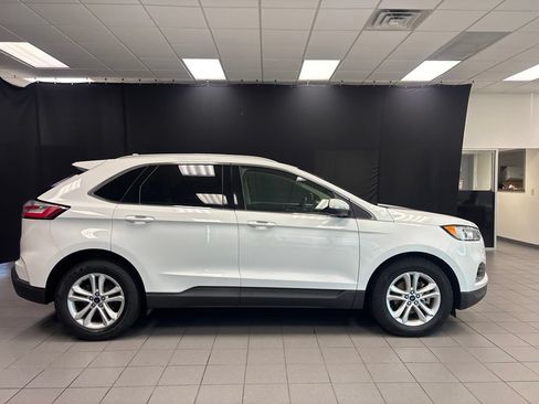 Used 2019 Ford Edge SEL w/ Equipment Group 201A FWD image 2