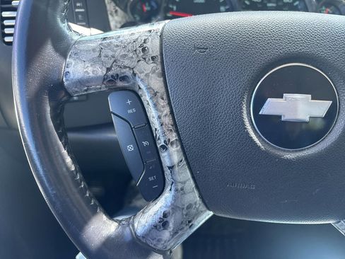 Used 2011 Chevrolet Silverado 1500 LT w/ Interior Plus Package AWD/4WD image 32