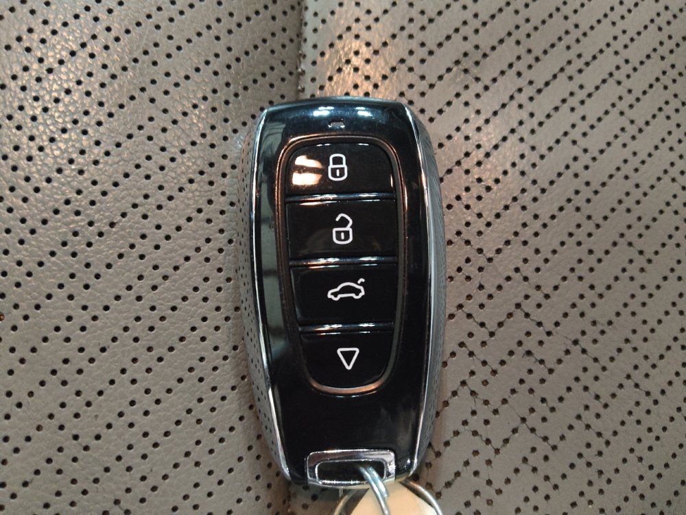Used 2020 Hyundai Elantra Limited FWD image 32