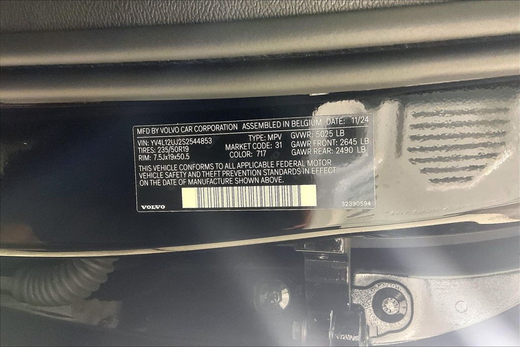 Used 2025 Volvo XC40 B5 Core w/ Protection Package Premier AWD/4WD image 33
