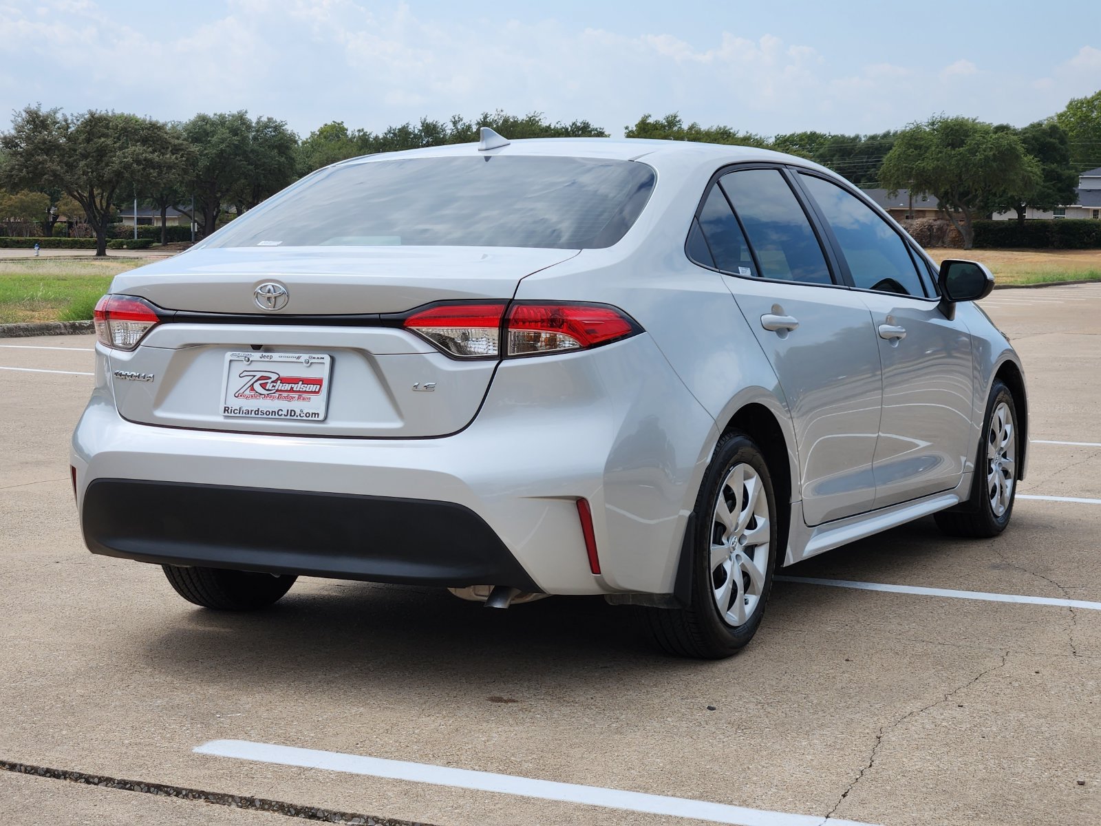 Used 2026 Toyota Corolla LE FWD image 6