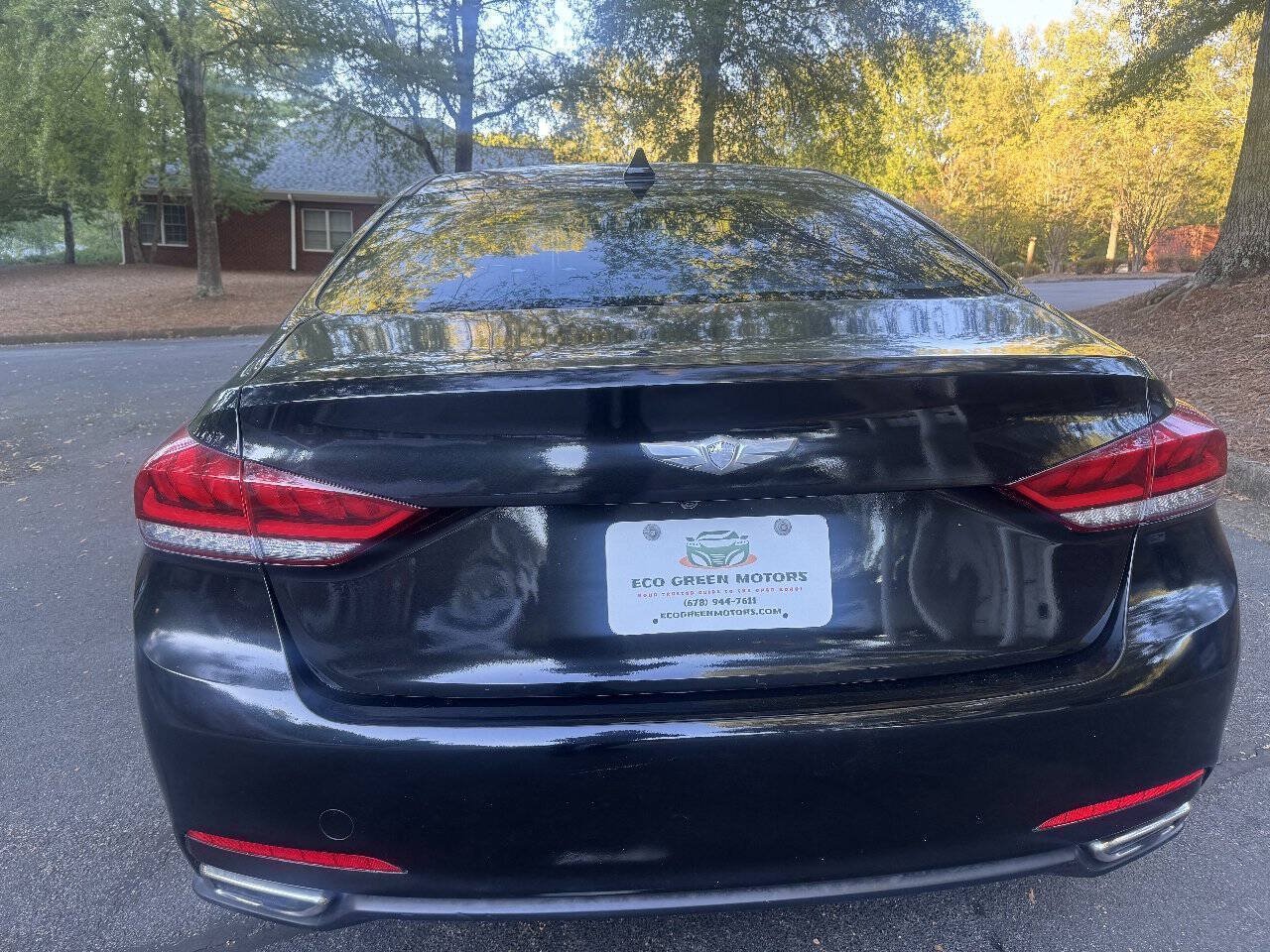 Used 2015 Hyundai Genesis 3.8 RWD image 5