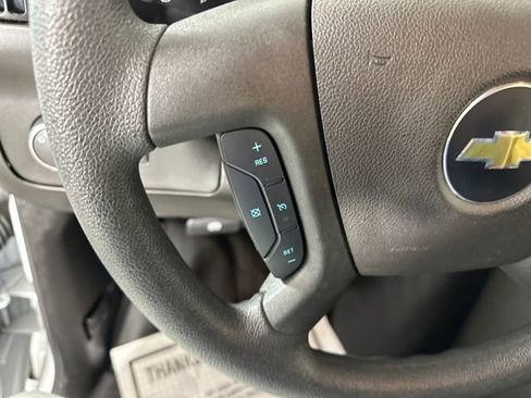 Used 2024 Chevrolet Express 2500 image 15