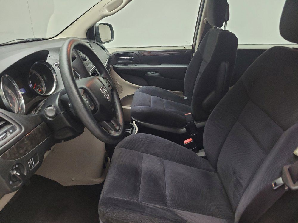 Used 2015 Dodge Grand Caravan American Value Package FWD image 17