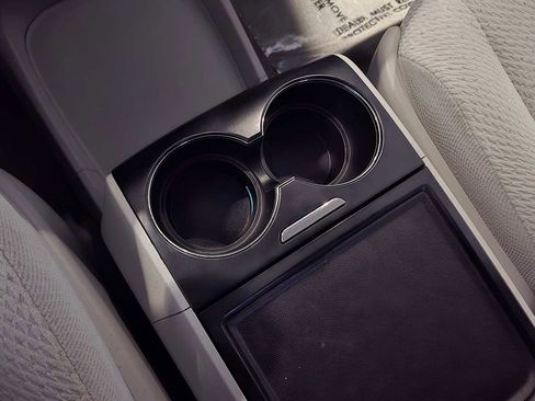 Used 2012 Toyota Sienna LE image 30