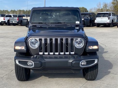 Used 2021 Jeep Gladiator Overland w/ Popular Equipment Package image 9