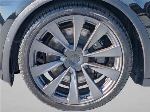 Used 2022 Tesla Model X image 26