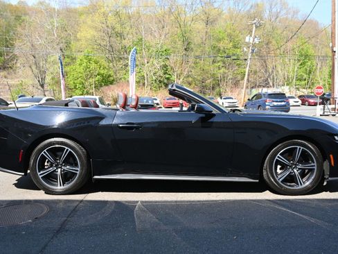 Used 2024 Ford Mustang Premium RWD image 7
