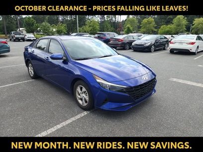 Used 2023 Hyundai Elantra SE
