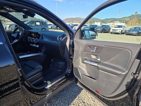 Used 2025 Mercedes-Benz GLA 250 GLA 250 image 12
