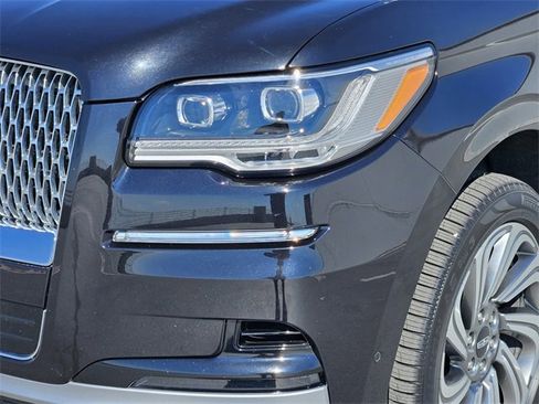 Used 2024 Lincoln Navigator L 4WD image 8
