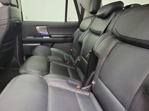 Used 2025 Ford Expedition Max Platinum AWD/4WD image 14