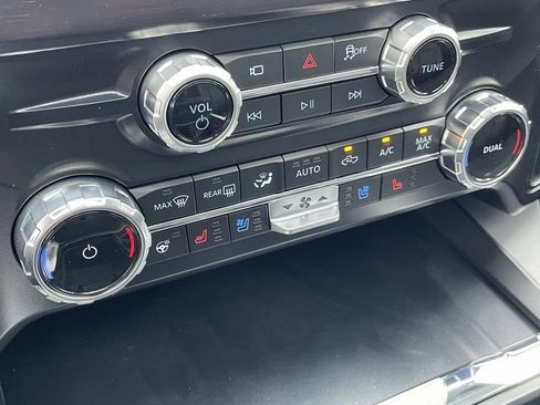 New 2025 Ford F250 Lariat w/ Lariat Ultimate Package image 9