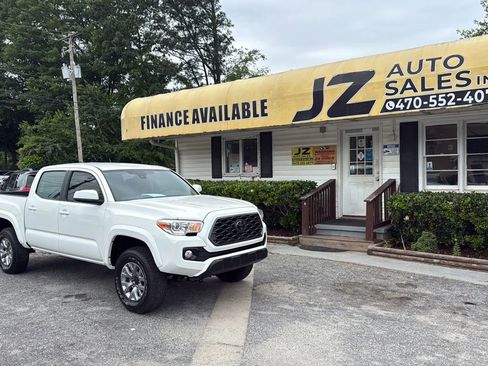 Used 2018 Toyota Tacoma SR5 AWD/4WD image 1