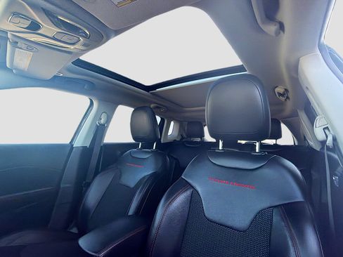 Used 2019 Jeep Compass Trailhawk w/ Safety & Security Group AWD/4WD image 25