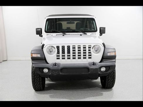 Used 2018 Jeep Wrangler Unlimited Sport S AWD/4WD image 2
