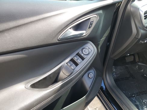 Certified 2024 Buick Encore GX Preferred FWD image 18