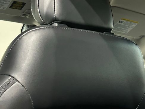 Used 2024 Ford Escape SE image 47