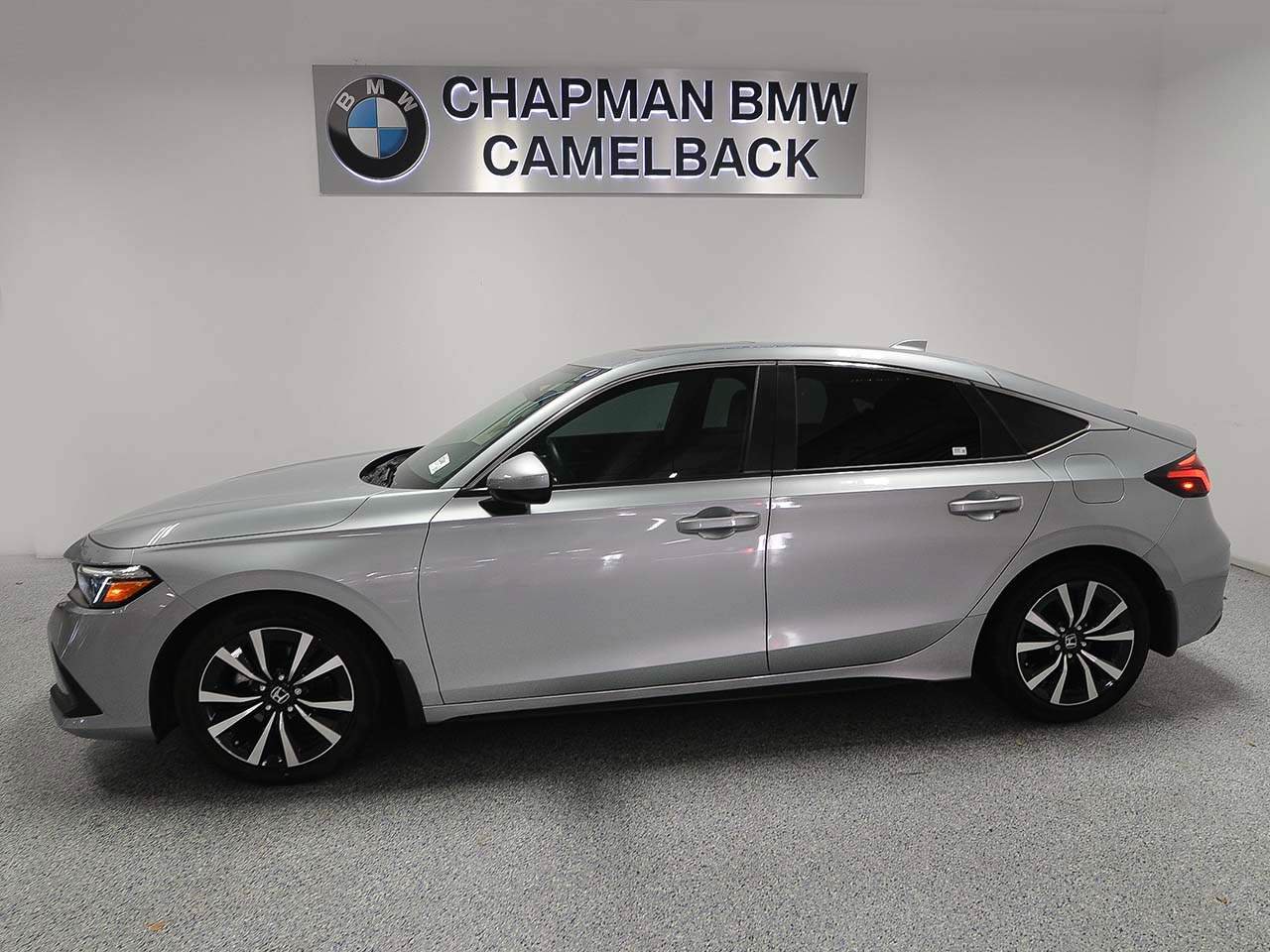 Used 2024 Honda Civic EX-L image 3
