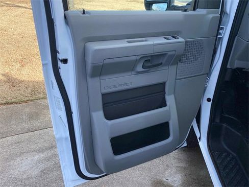 New 2026 Ford E-350 and Econoline 350 Super Duty w/ Power Equipment Group image 8