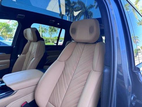 New 2025 Cadillac Escalade IQ Luxury 2 w/ LPO, Radiant Package image 30