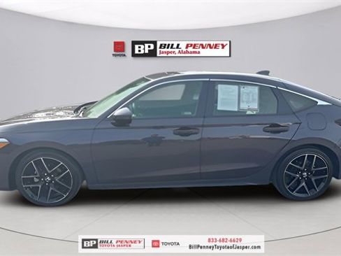 Used 2022 Honda Civic Sport Touring image 2