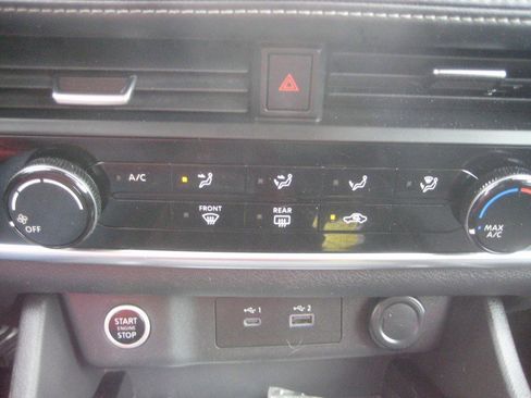 Used 2021 Nissan Rogue S AWD/4WD image 18