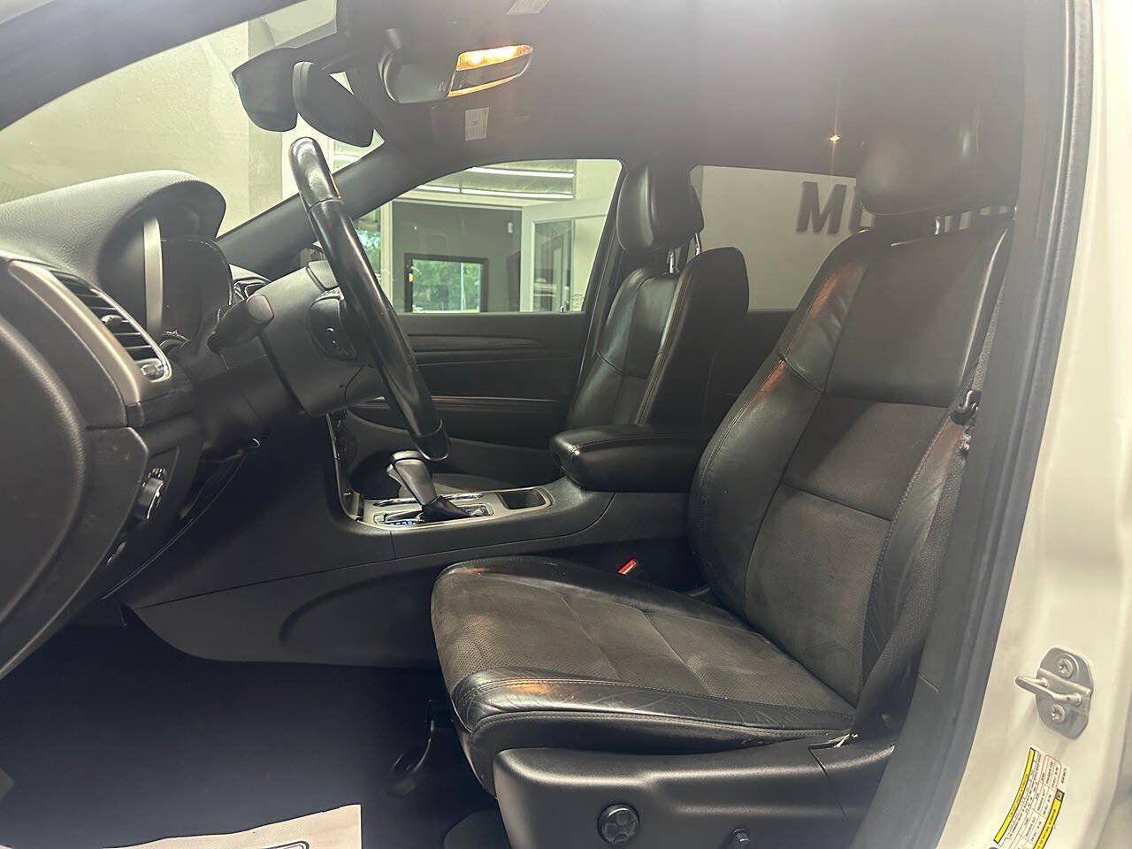 Used 2019 Jeep Grand Cherokee Altitude AWD/4WD image 18