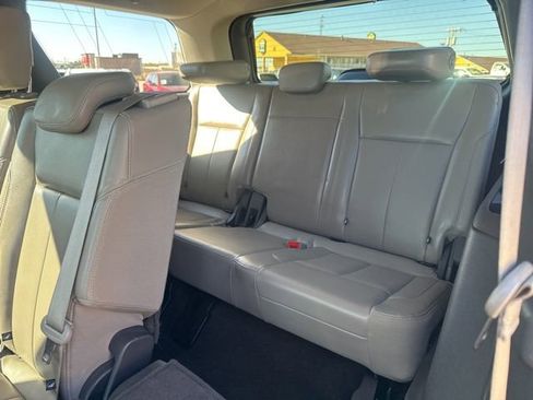 Used 2021 Ford Expedition XLT image 40