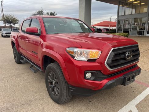 Used 2022 Toyota Tacoma SR5 image 3