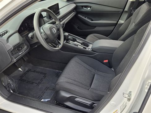 Used 2025 Honda Accord LX image 11
