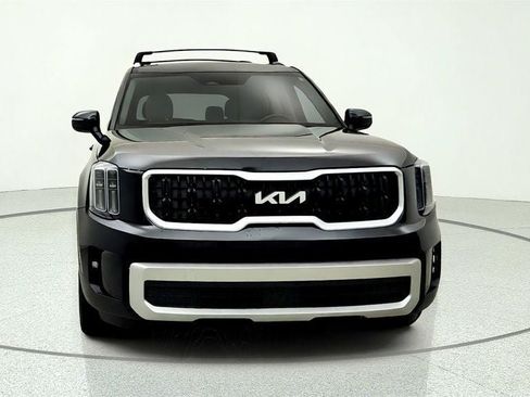 Used 2024 Kia Telluride EX w/ EX Captain's Chair Package FWD image 2