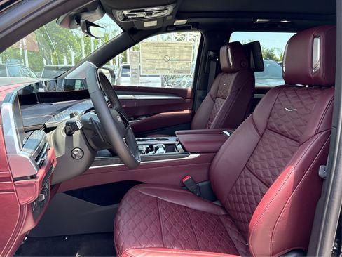 New 2026 Cadillac Escalade Luxury w/ Touring Package AWD/4WD image 9