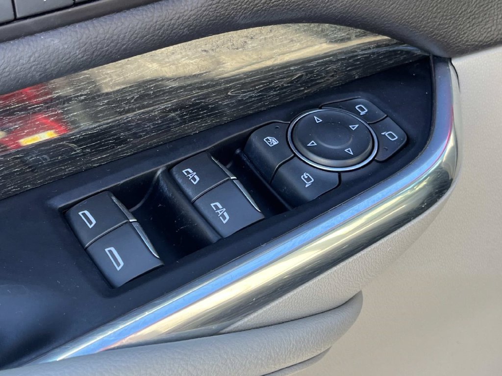 Used 2023 Cadillac XT4 Premium Luxury FWD image 29