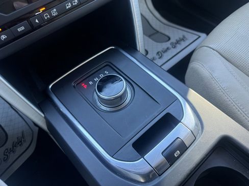 Used 2016 Land Rover Discovery Sport HSE image 23