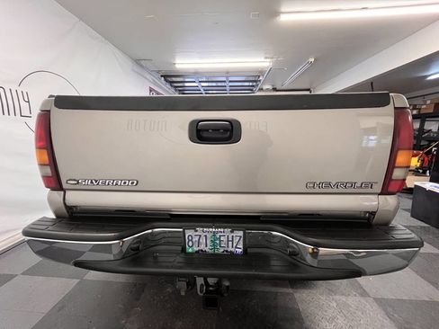 Used 2002 Chevrolet Silverado 2500 LS w/ Electrical Convenience Pkg image 4