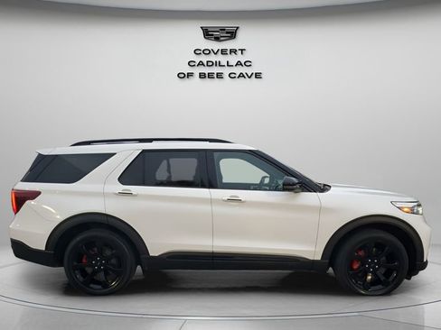 Used 2020 Ford Explorer ST w/ ST Street Pack image 11