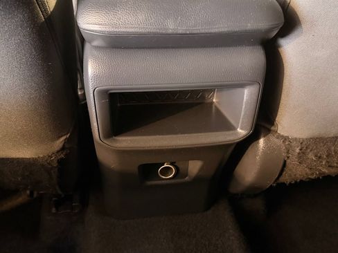 Used 2021 Toyota RAV4 LE AWD/4WD image 30
