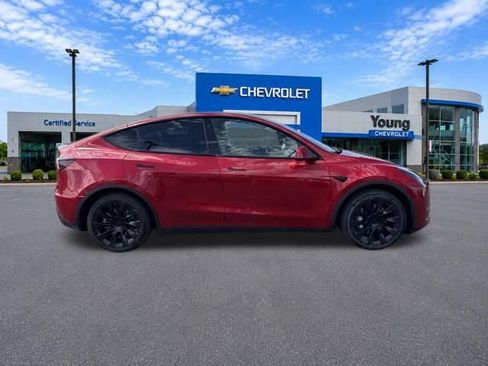 Used 2021 Tesla Model Y Long Range AWD/4WD image 8