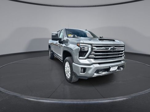 Used 2025 Chevrolet Silverado 3500 High Country w/ High Country Premium Package image 2
