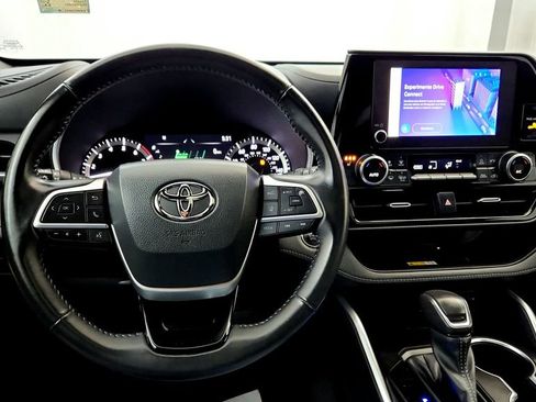 Used 2023 Toyota Highlander XSE AWD/4WD image 26