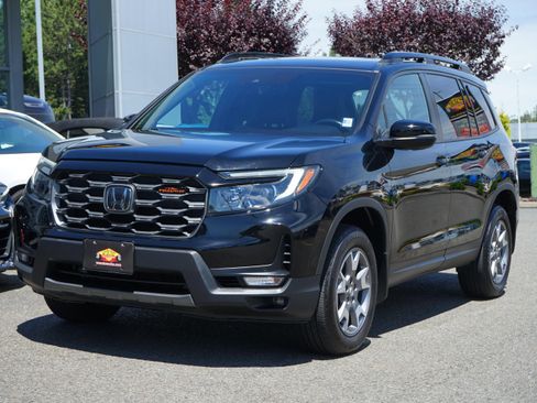 Used 2022 Honda Passport TrailSport image 1