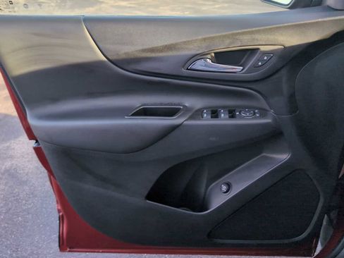 Used 2023 Chevrolet Equinox LT image 22