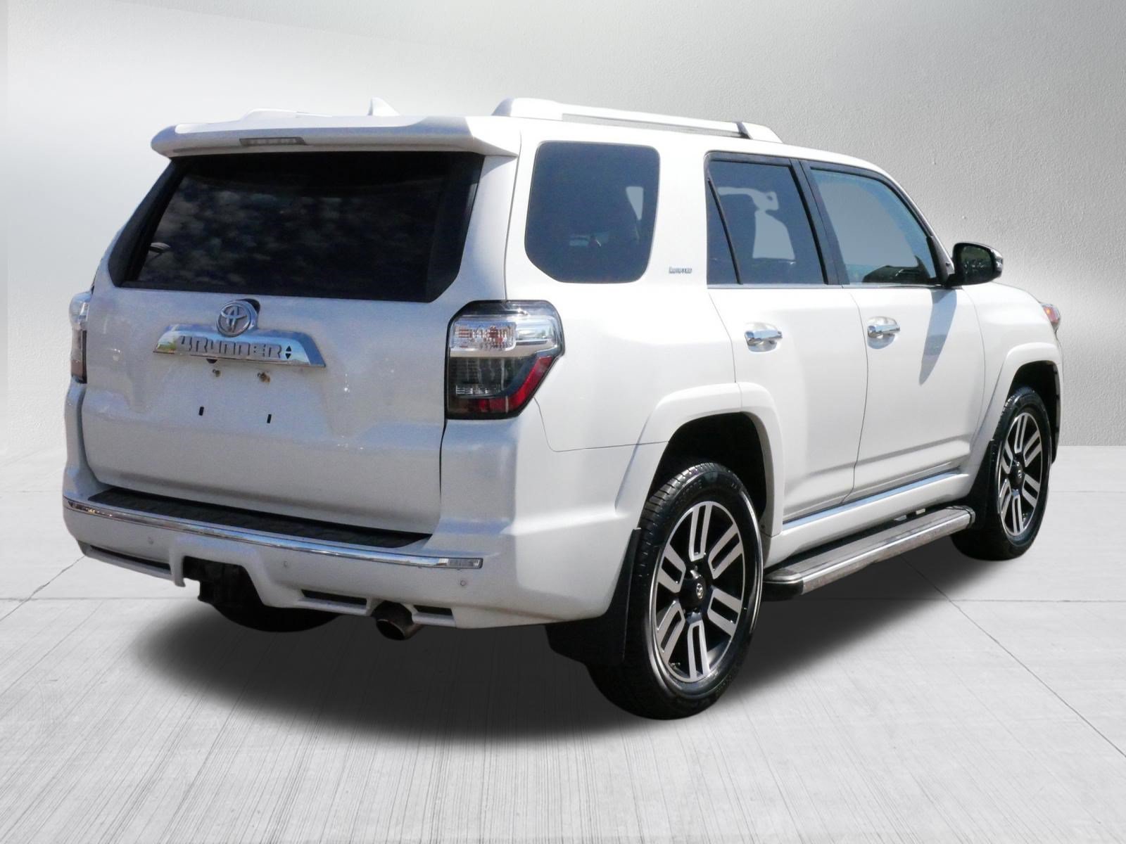 Used 2018 Toyota 4Runner Limited AWD/4WD image 3